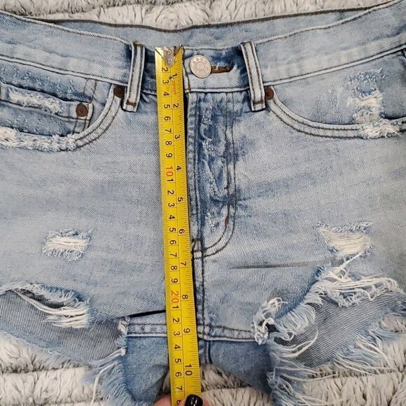 Urban outfitters BDG distressed jean shorts - Picture 7 of 7